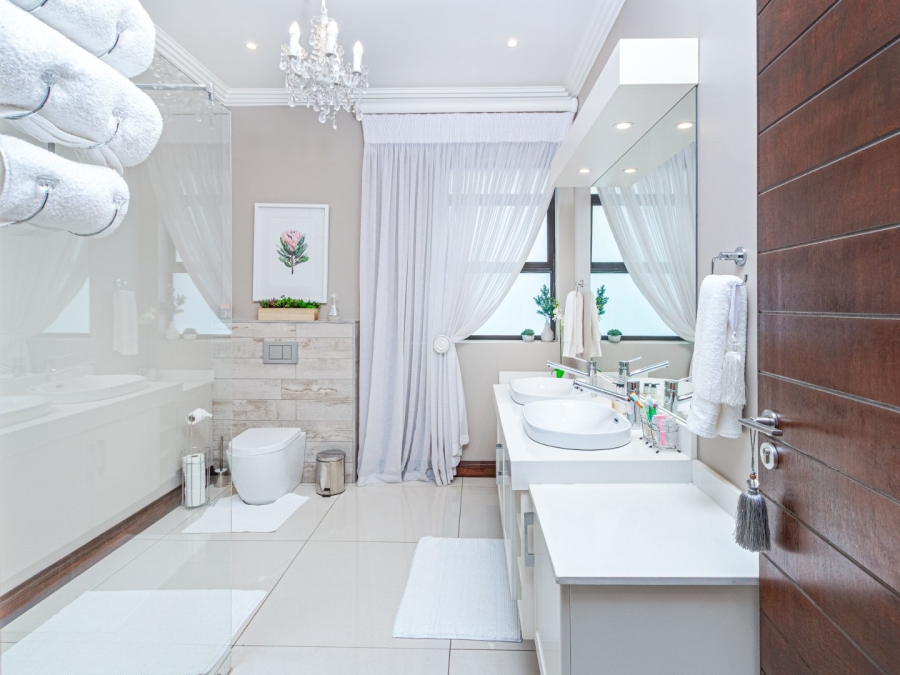 5 Bedroom Property for Sale in Pecanwood Estate North West